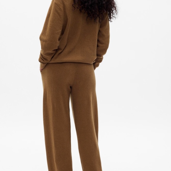 GAP CashSoft Sweater Pants - Beige | Small - Picture 3 of 6